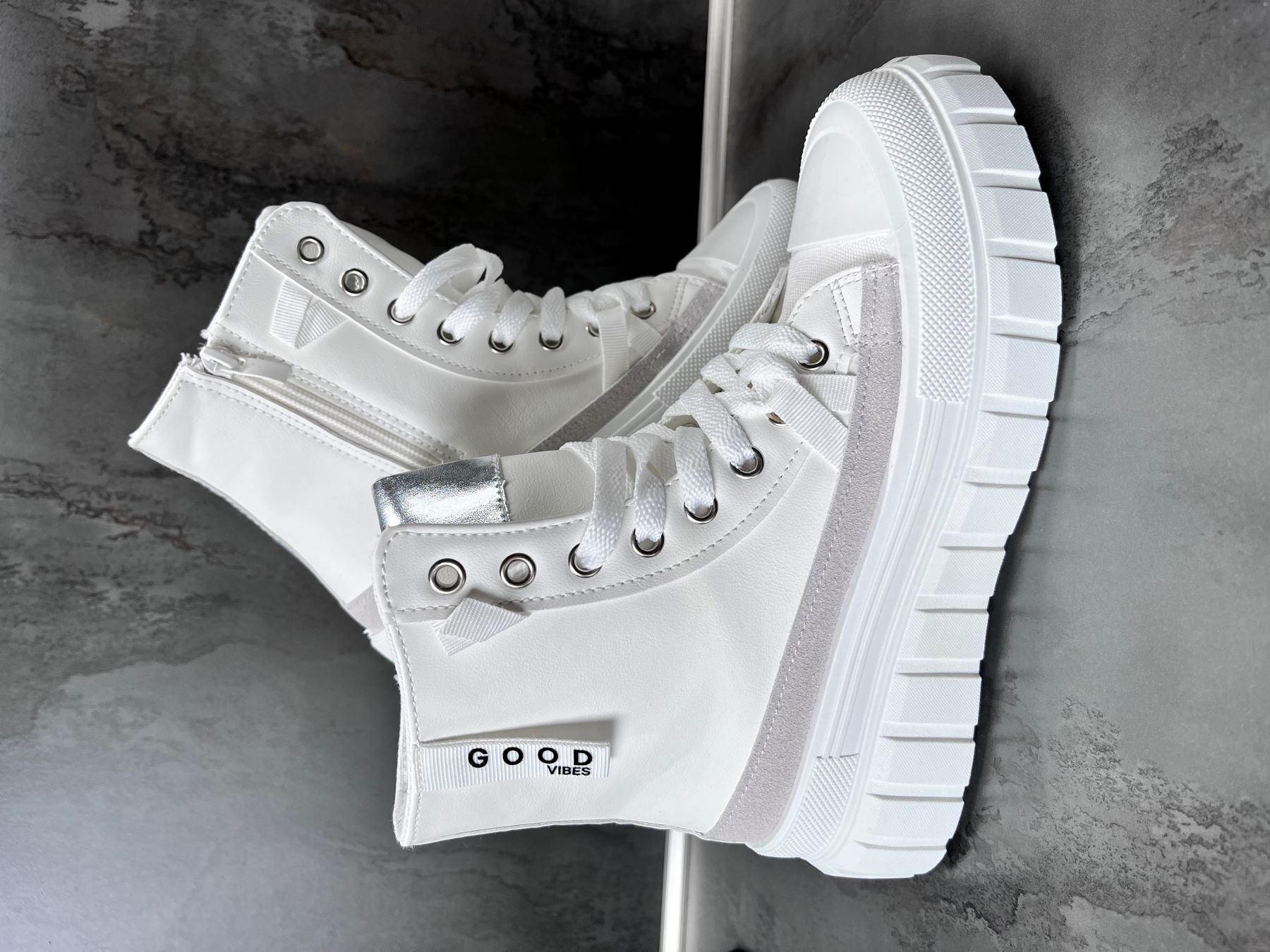 Boots white/grey
