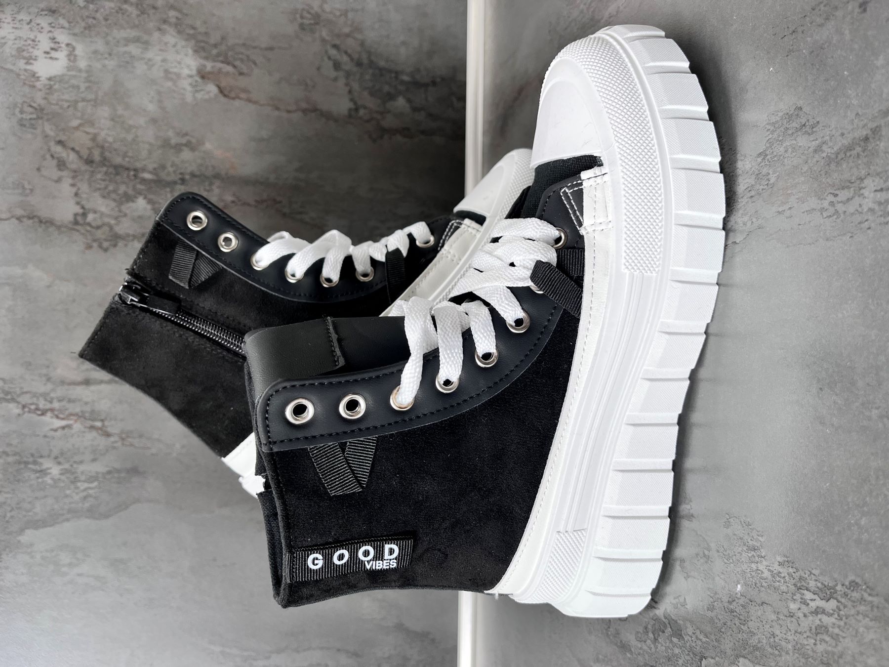 Boots black/white