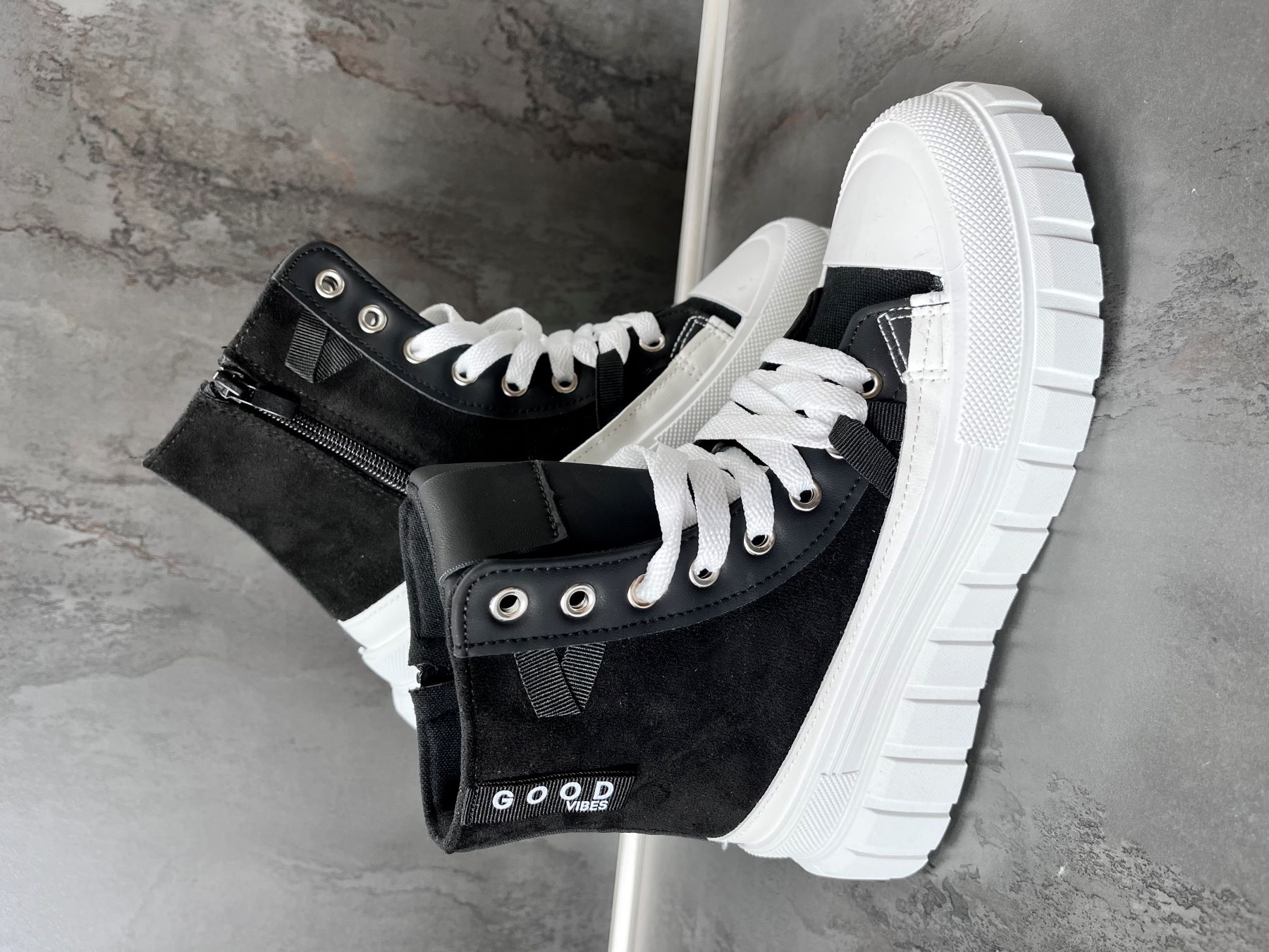 Boots black/white